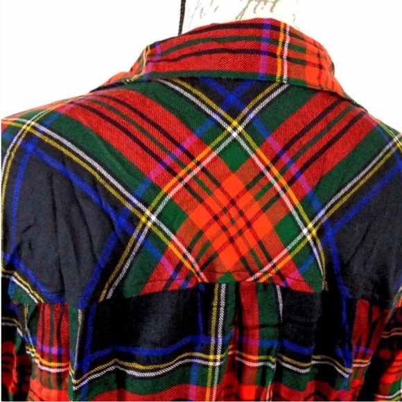 Button-Down Boyfriend Flannel - Picture 5 of 7